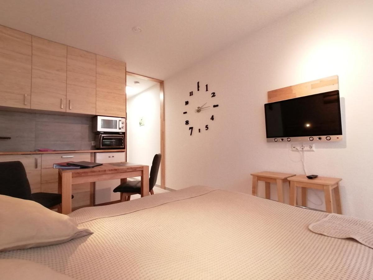Studio 20Qm Mit Balkon Und Innenpool - 22040 Шлухзее Екстериор снимка