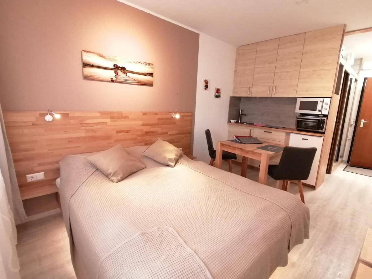 Studio 20Qm Mit Balkon Und Innenpool - 22040 Шлухзее Екстериор снимка